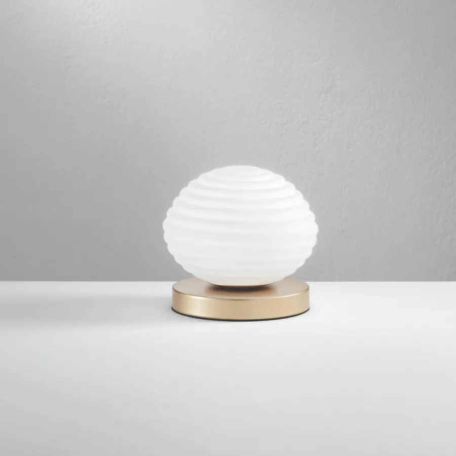 Lampada Da Tavolo X Cm Oro Satinato Con Diffusore In Vetro Opale