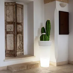 Portavaso da esterno rotondo 29 cm in polietilene neutro con kit luce - Livery