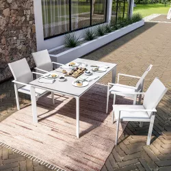 Set pranzo tavolo con top effetto marmo 160x90 cm e 4 sedie con braccioli in alluminio bianco - Miranda