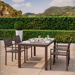Set pranzo tavolo 160/240x90 cm e 4 sedie con braccioli a doghe in alluminio marrone - Carioca