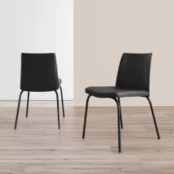 Set 2 sedie in polipropilene con seduta in similpelle nera - Drusilla