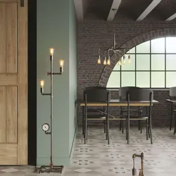 Piantana stile industrial 159h cm in metallo effetto ruggine