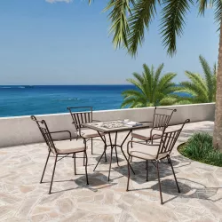 Set pranzo tavolo 70x70 cm top mosaico in ceramica e 4 sedie con braccioli in metallo marrone - Otranto