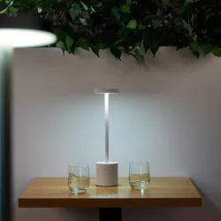 Lampada da tavolo portatile a LED 11x38h cm in alluminio bianco - Spritz