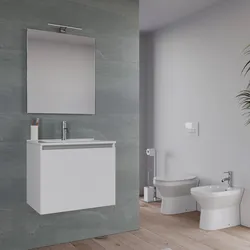 Bagno completo con mobile bagno sospeso 70 cm bianco opaco 2 ante con specchio sanitari e miscelatori - Davis