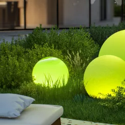 Lampada sferica 40 cm in polietilene con kit luce LED verde kiwi