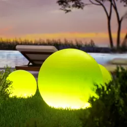 Lampada sferica 110 cm in polietilene con kit luce LED verde kiwi