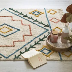 Tappeto 170x120 cm in cotone beige lavorato motivo etnico con frange