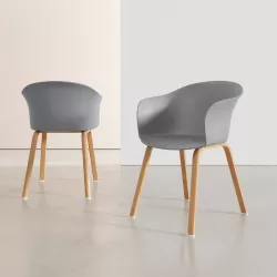 Set 2 sedie in polipropilene grigio con gambe legno - Holmen