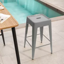 Sgabello da giardino impilabile stile industrial in metallo grigio - Farley