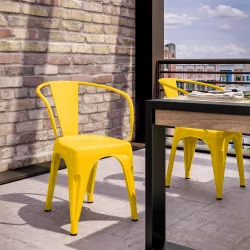 Sedia da giardino con braccioli impilabile stile industrial in metallo giallo - Farley