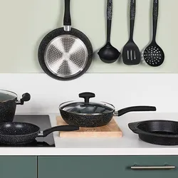Padella antiaderente 29x18h cm in alluminio forgiato effetto pietra nero con coperchio in vetro - Yasmira