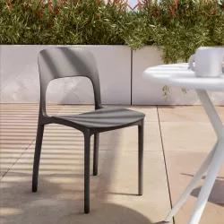 Sedia da giardino impilabile in polipropilene grigio - Arabella