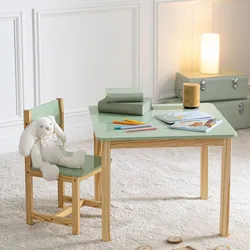 Tavolo per bambini 60x60 cm in legno di pino naturale e verde - Yoshi Kids