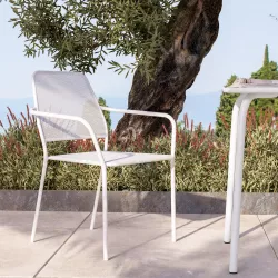 Sedia da giardino con braccioli in metallo bianco linea squadrata - Dama