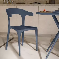 Sedia impilabile con braccioli design in polipropilene blu oceano - Dibra