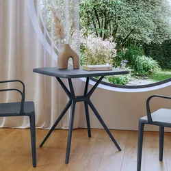 Tavolo 70x70 cm in polipropilene blu - Barton