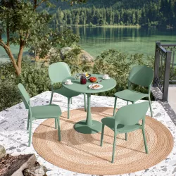 Set pranzo con tavolo rotondo 80 cm e 4 sedie impilabili in polipropilene verde giada - Tulipano