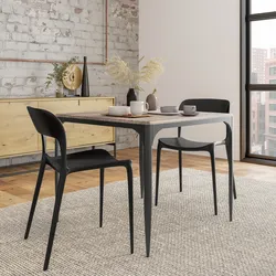 Tavolo stile industrial 90x90 cm top effetto rovere chiaro e struttura in metallo nero - Maxime