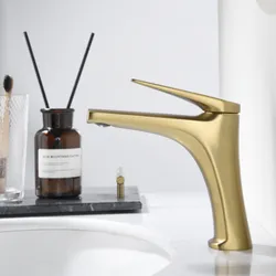 Miscelatore lavabo in ottone oro spazzolato - Poet