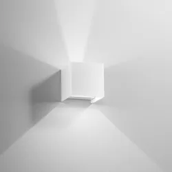 Applique LED biemissione da esterno 10x10 cm in alluminio bianco