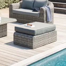 Pouf da giardino 105x58 cm in polyrattan marrone con cuscino - Moreno