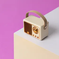 Altoparlante bluetooth 5x12 cm portatile ricaricabile bianco panna a forma di radio vintage - Betty