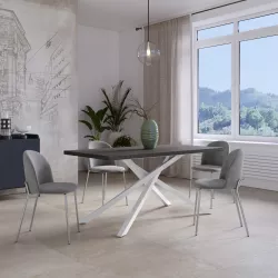 Tavolo da pranzo 150x70 cm top effetto rovere grigio 38 mm e gambe incrociate in metallo bianco – Arkeo