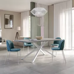 Tavolo da pranzo 200x100 cm top grigio effetto pietra 38 mm e gambe incrociate in metallo bianco – Arkeo