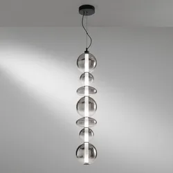 Lampada LED sospesa in metallo nero con diffusori in vetro soffiato asimmetrici