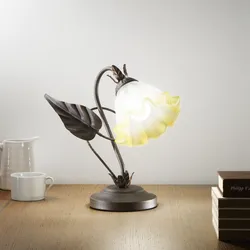 Lampada da appoggio 22x15 cm in metallo con decorazione foglie e diffusore in vetro