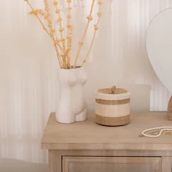 Vaso da interno 17h cm a forma di busto in ceramica bianco