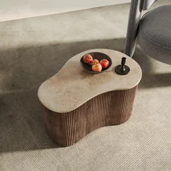 Tavolino 70x38h cm in legno di mango cannettato con top in marmo - Maltese