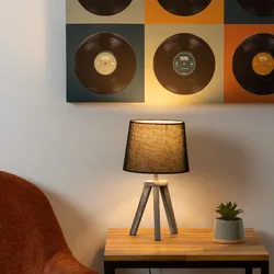 Lampada con treppiede 31 h cm in legno spazzolato e paralume nero - Dorick