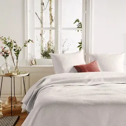 Copriletto 240x260 cm in tessuto trapuntato bianco con 2 federe - Aurelia