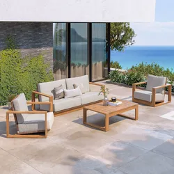 Set relax con divano 2 poltrone e tavolino in alluminio effetto legno e cuscini beige - Sitra