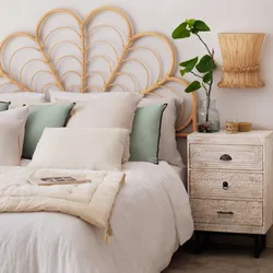 Comodino 50x74h cm in legno di mango bianco con 3 cassetti intagliati a mano - Osaka