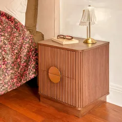 Comodino 45x50h cm in legno effetto noce cannettato e oro con 2 cassetti - Yuna