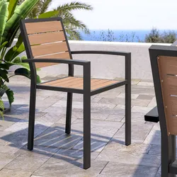 Sedia da esterno con braccioli in alluminio antracite e doghe effetto legno miele - Carioca Wood