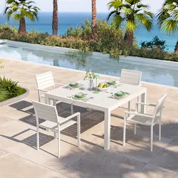 Set pranzo bianco con tavolo 136x136 cm e 4 sedie con braccioli in alluminio a doghe - Carioca