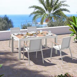 Set pranzo tavolo 160/240x100 cm top effetto legno miele e 4 sedie in textilene e alluminio bianco - Carioca Wood