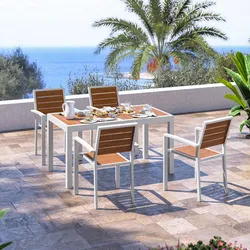 Set pranzo tavolo 140/210x77 cm top effetto legno caramello e 4 sedie con braccioli in alluminio bianco - Carioca Wood
