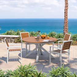 Set pranzo tavolo rotondo 120 cm top effetto legno caramello e 4 sedie con braccioli in alluminio bianco - Carioca Wood