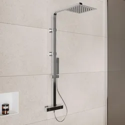 Colonna doccia Glint di Jacuzzi - Rubinetteria con miscelatore termostatico