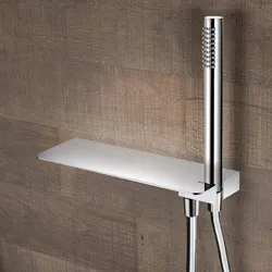 Set doccino design minimal con presa acqua flessibile e mensola d'appoggio sinistra