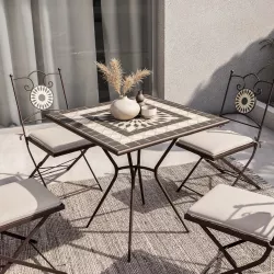 Tavolo da giardino 70x70 cm con top in gres porcellanato motivo geometrico in metallo marrone - Otranto