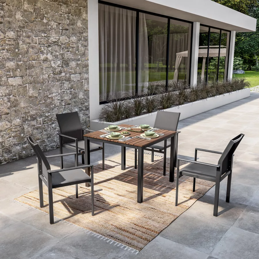 Set pranzo tavolo con top in legno teak 90x90 cm e 4 sedie con braccioli in