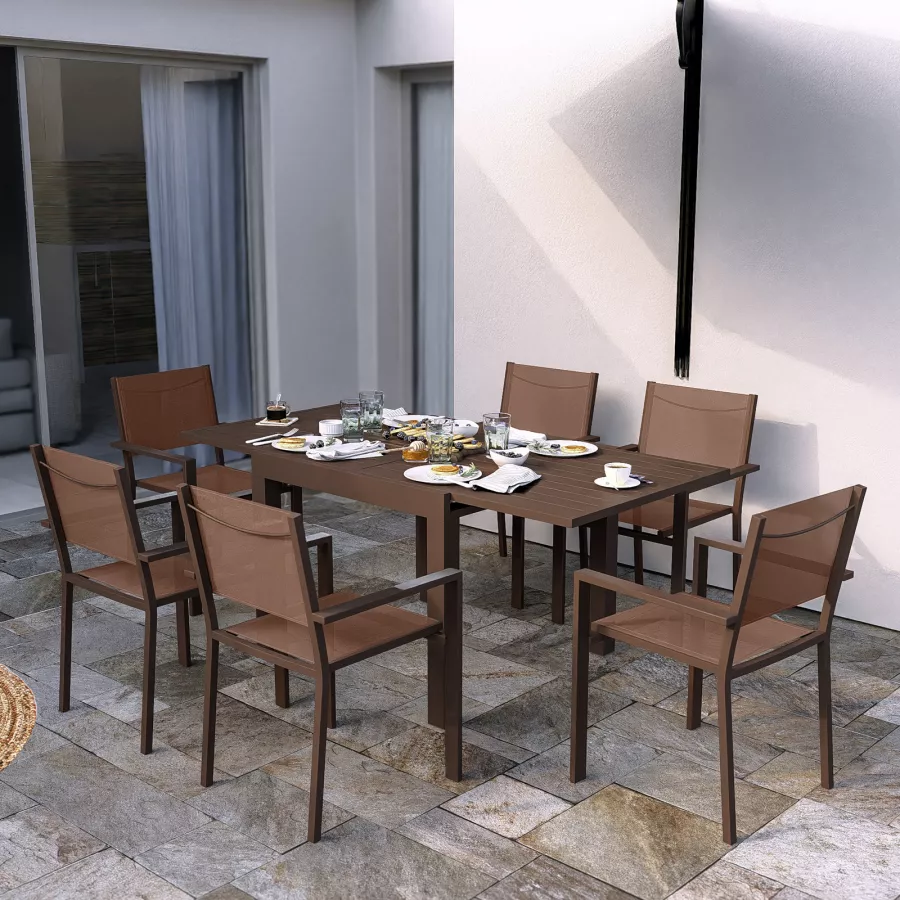 Set pranzo tavolo 90/180x90 cm e 4 sedie con braccioli in alluminio e  textilene marrone 