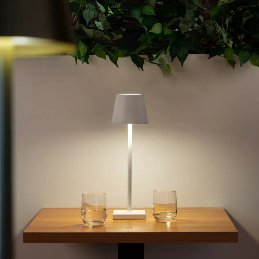 Lampada da tavolo portatile a LED 11x38h cm in alluminio bianco