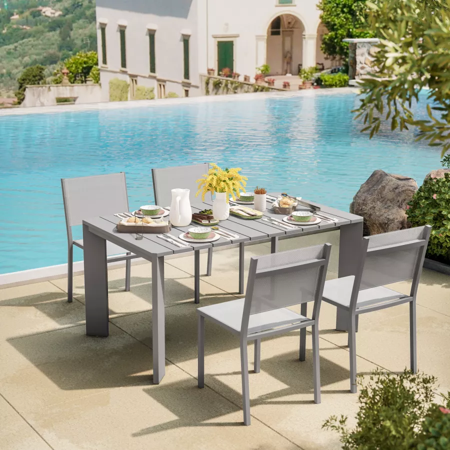 Set Tavolo E Sedie Resol Per Bambini - 1 Tavolo + 4 Sedie - Plastica Colorata - Design Spagnolo